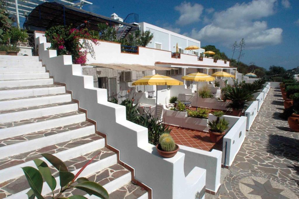 Flavia - Adults Only * Ponza