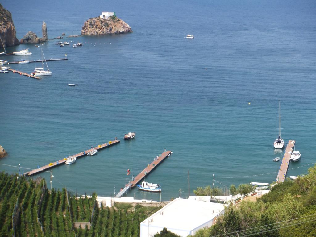 Flavia - Adults Only Ponza