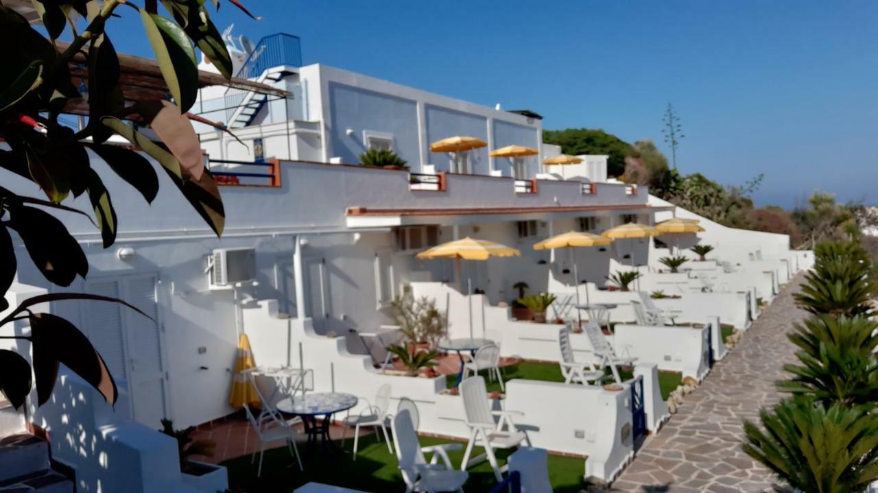 Flavia - Adults Only * Ponza