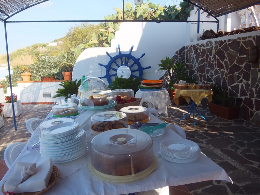 Flavia - Adults Only * Ponza