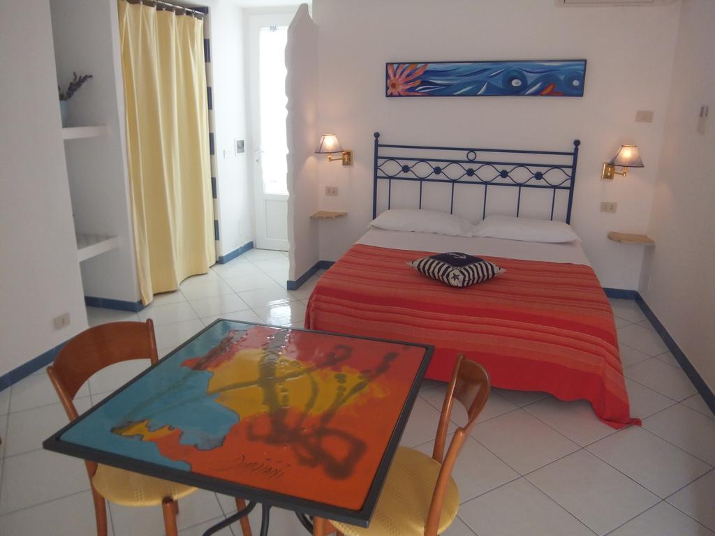 Flavia - Adults Only Bed & Breakfast Ponza